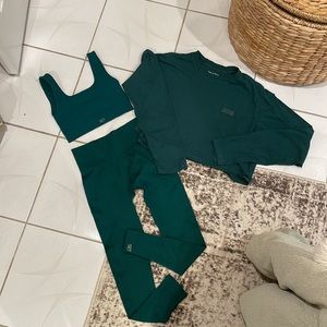 SET Active Dark Green Leggings and Top Set